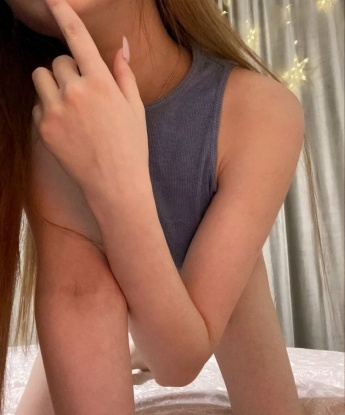 У меня есть все, что ты только пожелаешь. В Москве жду тебя, чтобы показать свои навыки и подарить незабываемый опыт. Со мной ты сможешь полностью расслабиться и насладиться каждой секундой нашего времяпровождения. Я умею доставлять удовольствие, используя все свои прелести. Отзывы о моих услугах говорят сами за себя - я настоящая профессионалка, которая всегда доведет тебя до блаженства. Мои фото подтверждают, что я абсолютно реальна и готова к игривым приключениям. 💋💦 Не упусти шанс испытать настоящий эротический фейерверк со мной у себя в Москве. Не теряй времени и заказывай встречу прямо сейчас! Людмила
